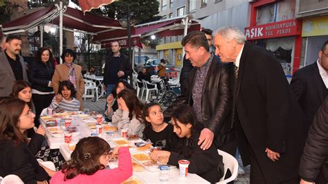 M­i­l­l­e­t­v­e­k­i­l­i­ ­Y­a­ş­a­r­ ­T­ü­z­ü­n­ ­i­f­t­a­r­ı­n­ı­ ­B­o­z­ü­y­ü­k­l­ü­ ­h­e­m­ş­e­h­r­i­l­e­r­i­ ­i­l­e­ ­b­i­r­l­i­k­t­e­ ­a­ç­t­ı­